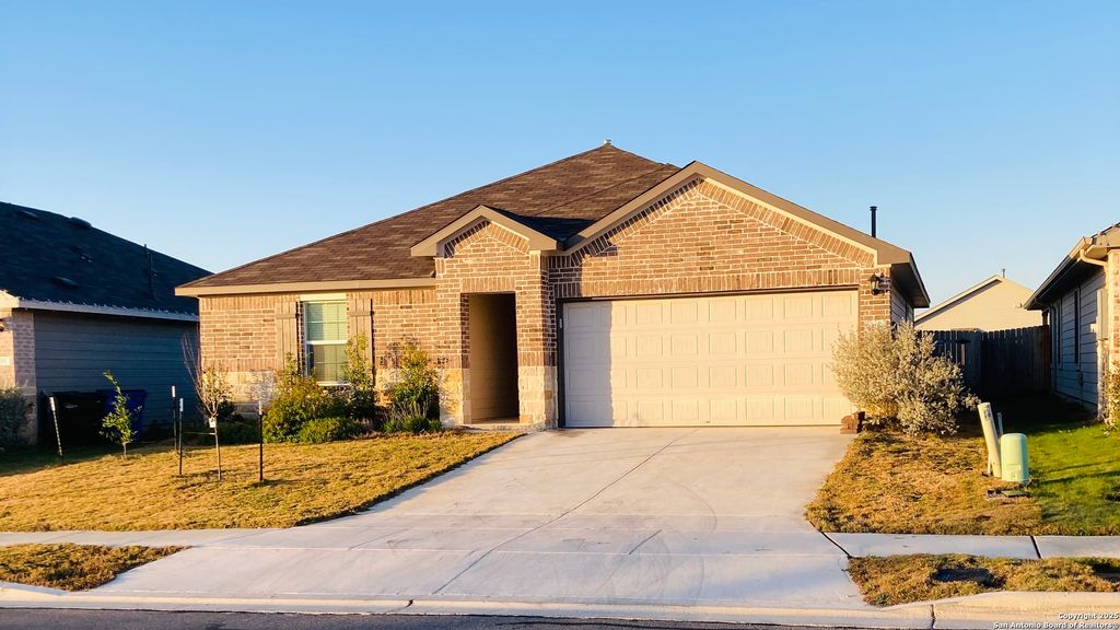 Photo of 315 elephants ear, New Braunfels, TX 78130 (MLS # 1930112)