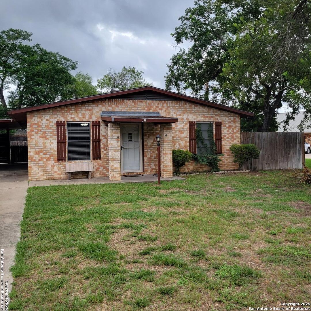 301 Greenlawn
