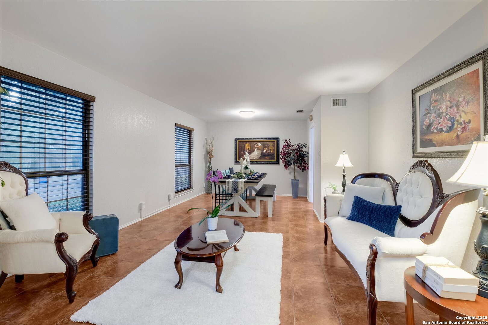 2118 Encino Loop