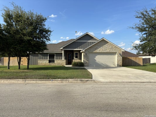 1646 STONE HVN, PLEASANTON, TX 78064 - Image 94fca0e116770aeef8a7939fd4d0a370/1496246543