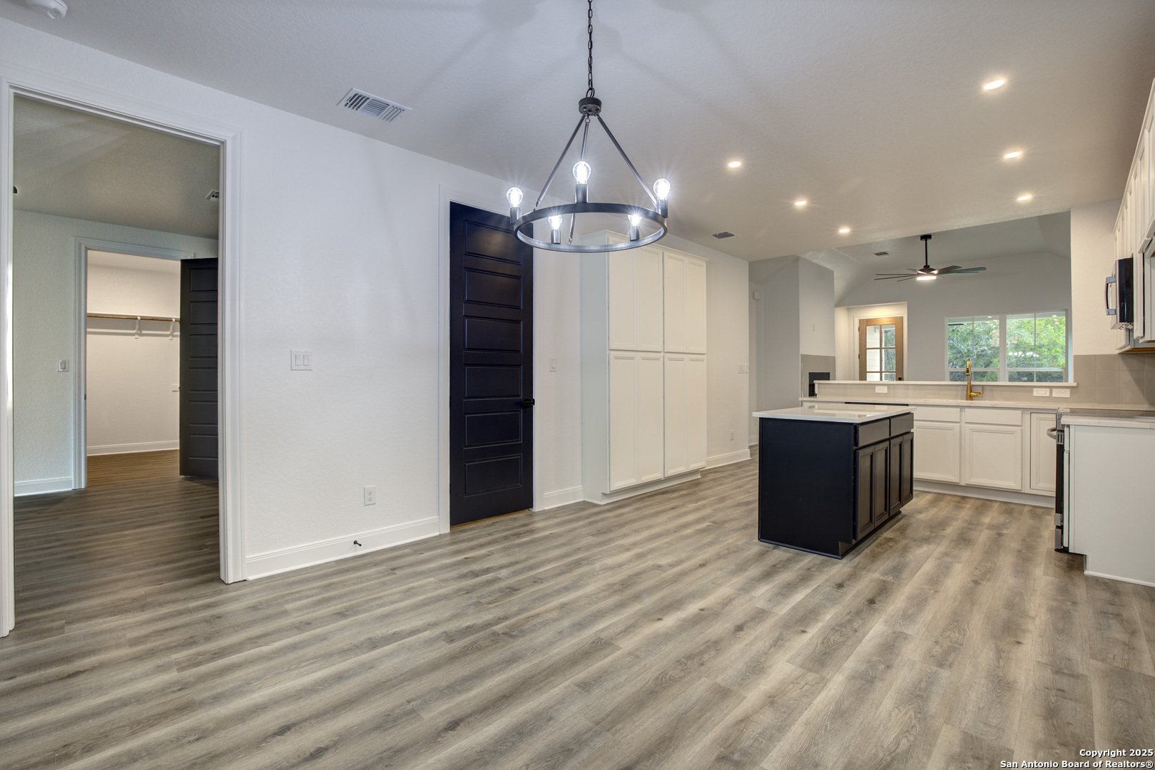 Wimberley, Texas 78676, United States, 3 Bedrooms Bedrooms, ,2 BathroomsBathrooms,Residential,Active,246618