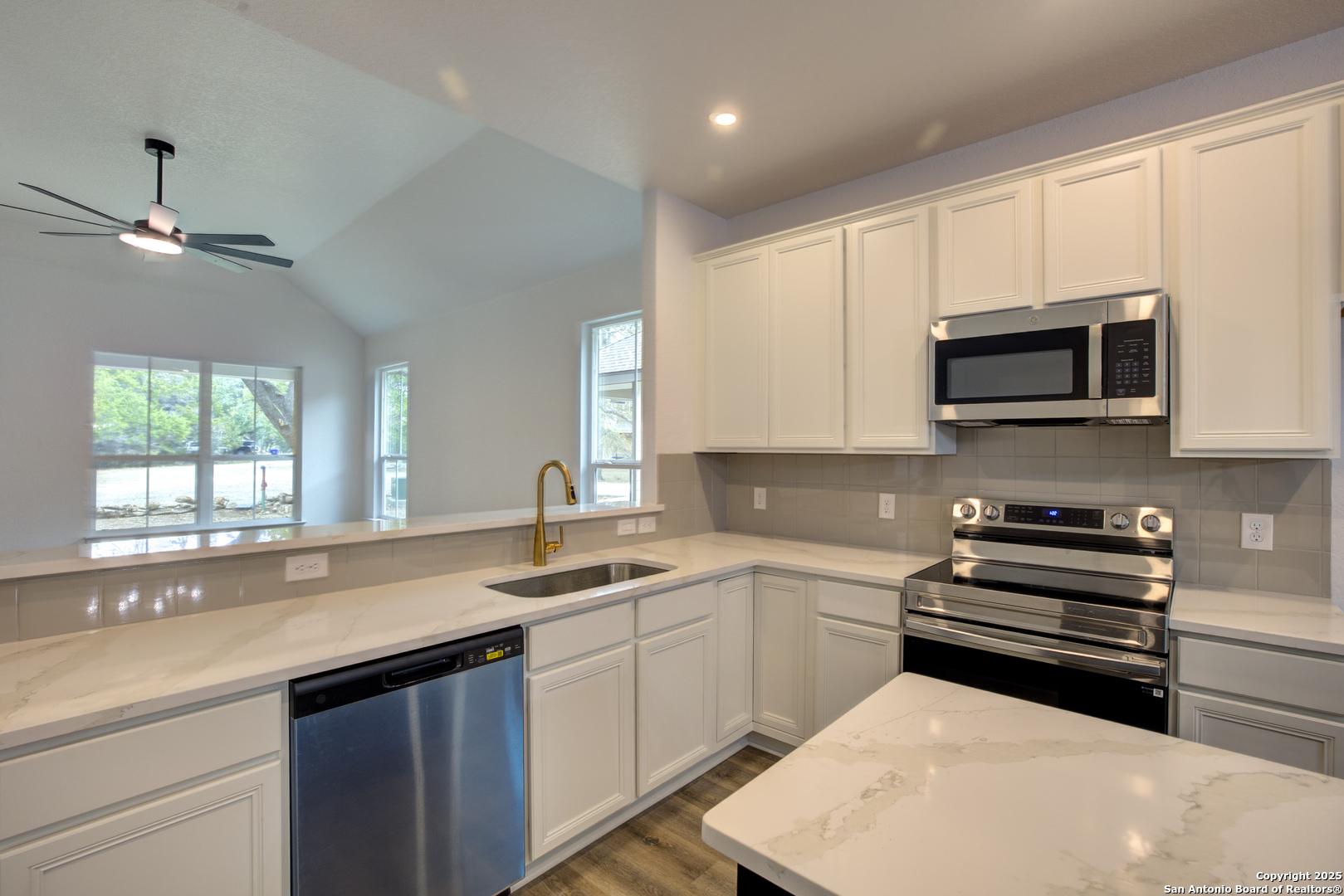 Wimberley, Texas 78676, United States, 3 Bedrooms Bedrooms, ,2 BathroomsBathrooms,Residential,Active,246618