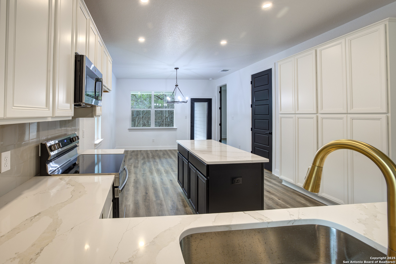 Wimberley, Texas 78676, United States, 3 Bedrooms Bedrooms, ,2 BathroomsBathrooms,Residential,Active,246618