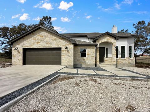 142 N Lon Price Blanco TX 78606