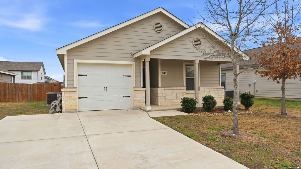 Photo of 2513 Hiddenbrooke Trace, Seguin, TX 78155 (MLS # 1942072)