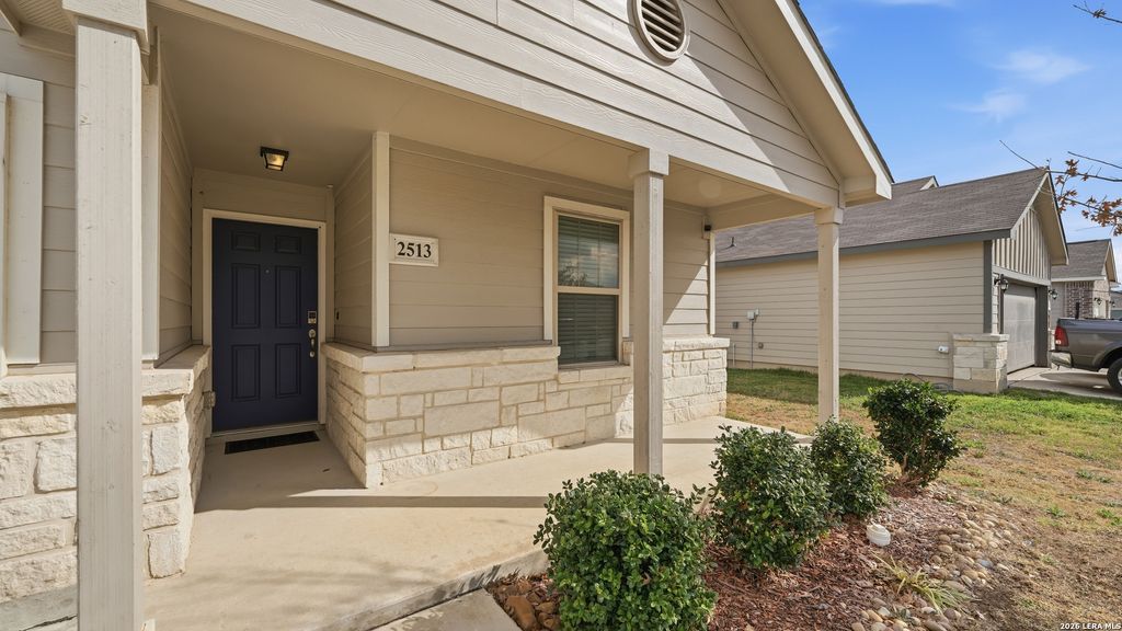 Photo of 2513 Hiddenbrooke Trace, Seguin, TX 78155 (MLS # 1942072)
