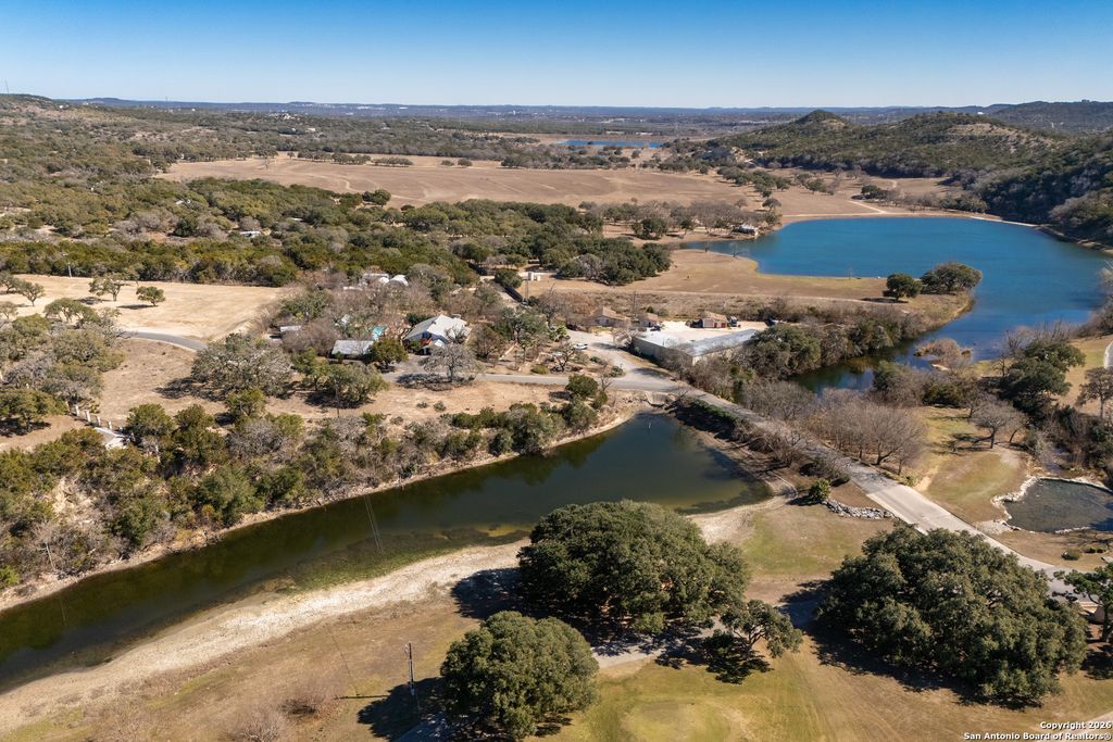 Photo of 611 Cliffdwellers, Boerne, TX 78006 (MLS # 1934426)