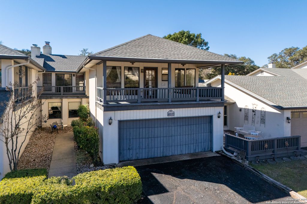 Photo of 611 Cliffdwellers, Boerne, TX 78006 (MLS # 1934426)