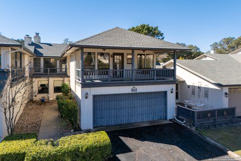 Photo of 611 Cliffdwellers, Boerne, TX 78006 (MLS # 1934426)