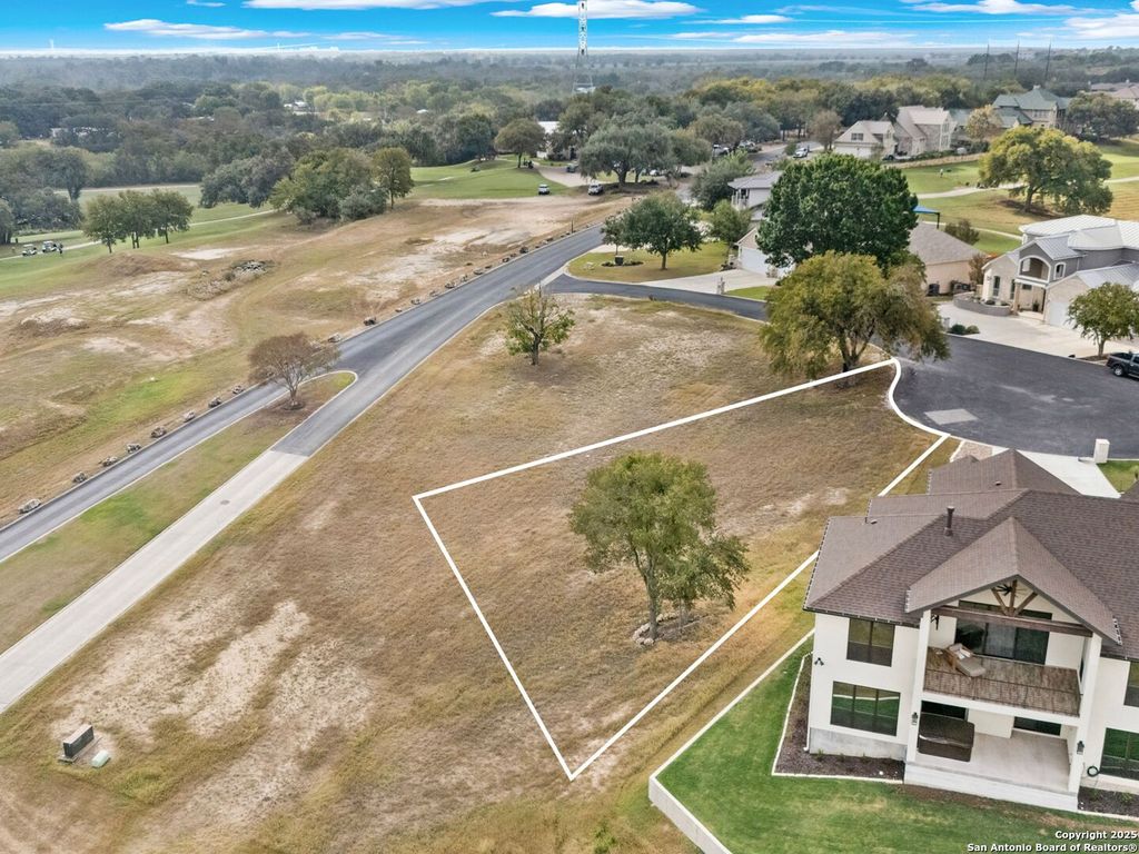 Photo of 119 Pinnacle, New Braunfels, TX 78130 (MLS # 1919016)