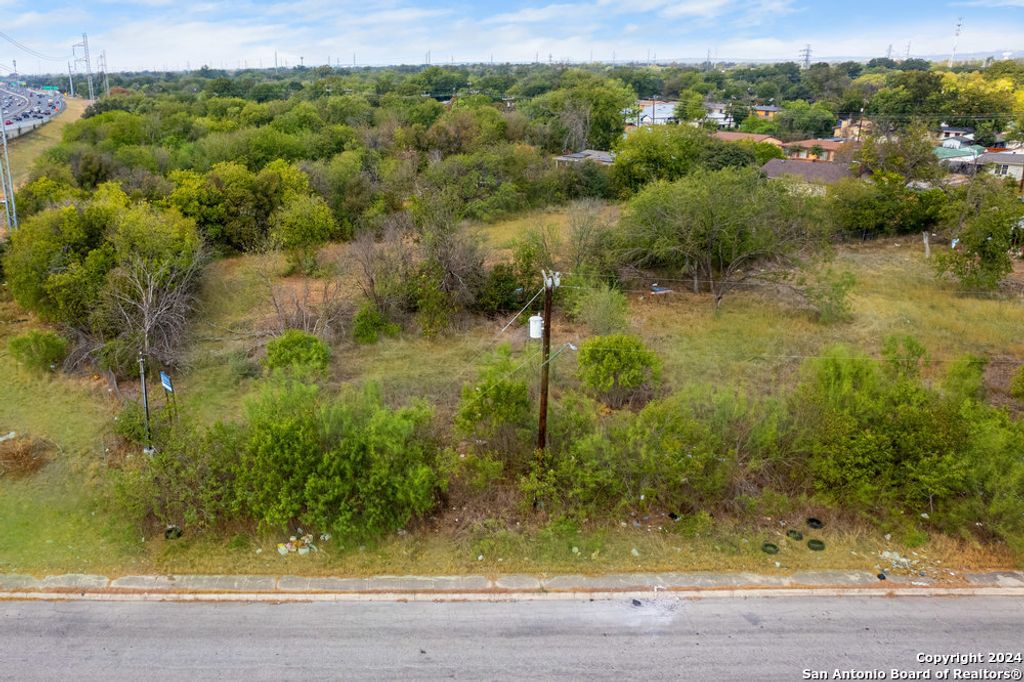 Photo of 0 DRIFTWOOD PASS, San Antonio, TX 78207 (MLS # 1822052)