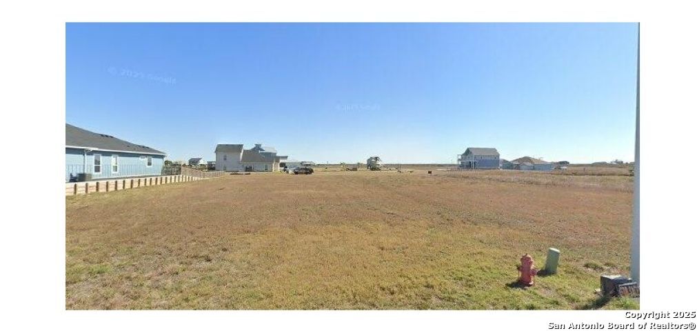Photo 1 of 4 — 9 Westpointe Dr, Rockport, TX 78382
