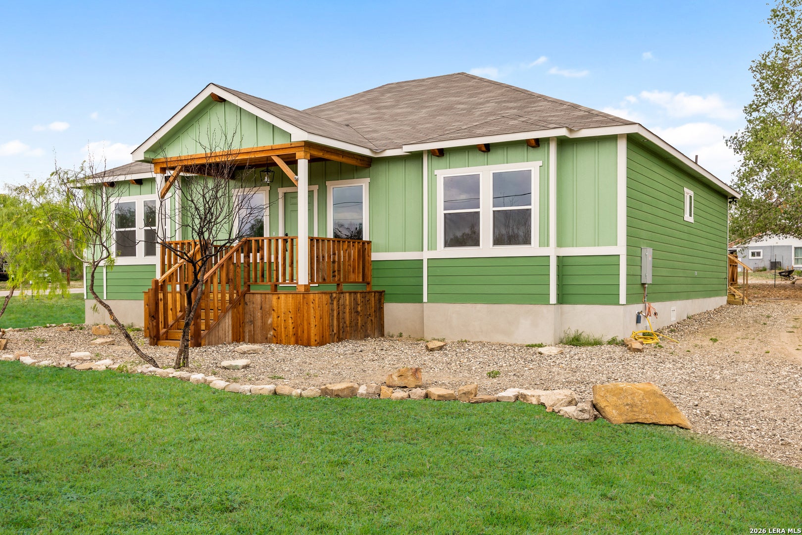 316 Royal Oaks Dr