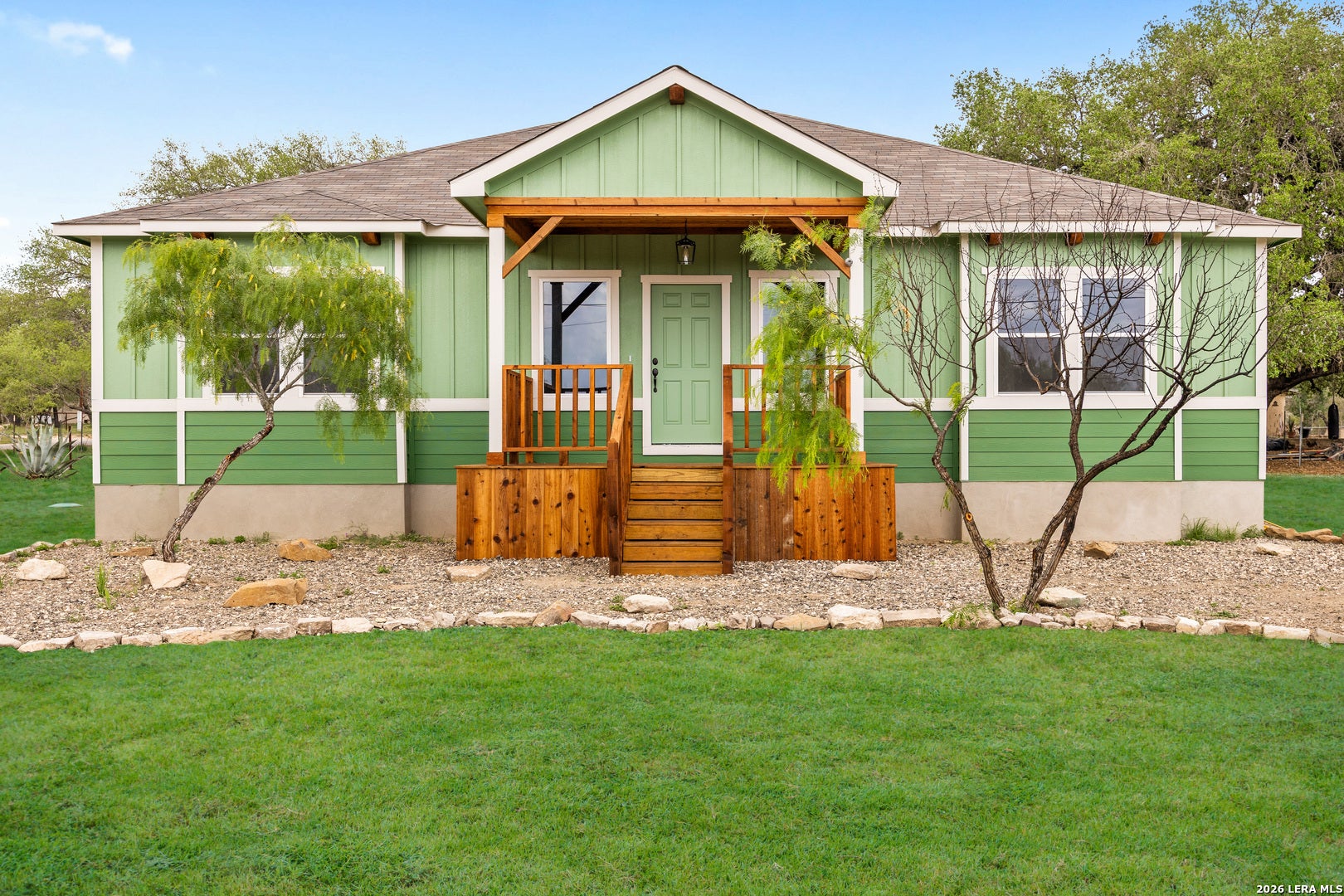 316 Royal Oaks Dr