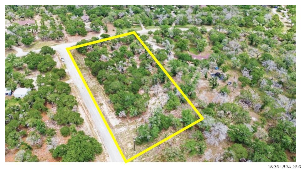 Photo 1 of 6 — 105 Scenic Oak Dr, Floresville, TX 78114