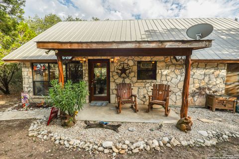 1177 RIVER RD ConCan TX 78838