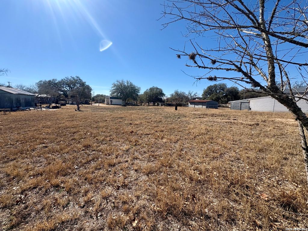Photo of 000 Trade Street, Pleasanton, TX 78064 (MLS # 1939467)