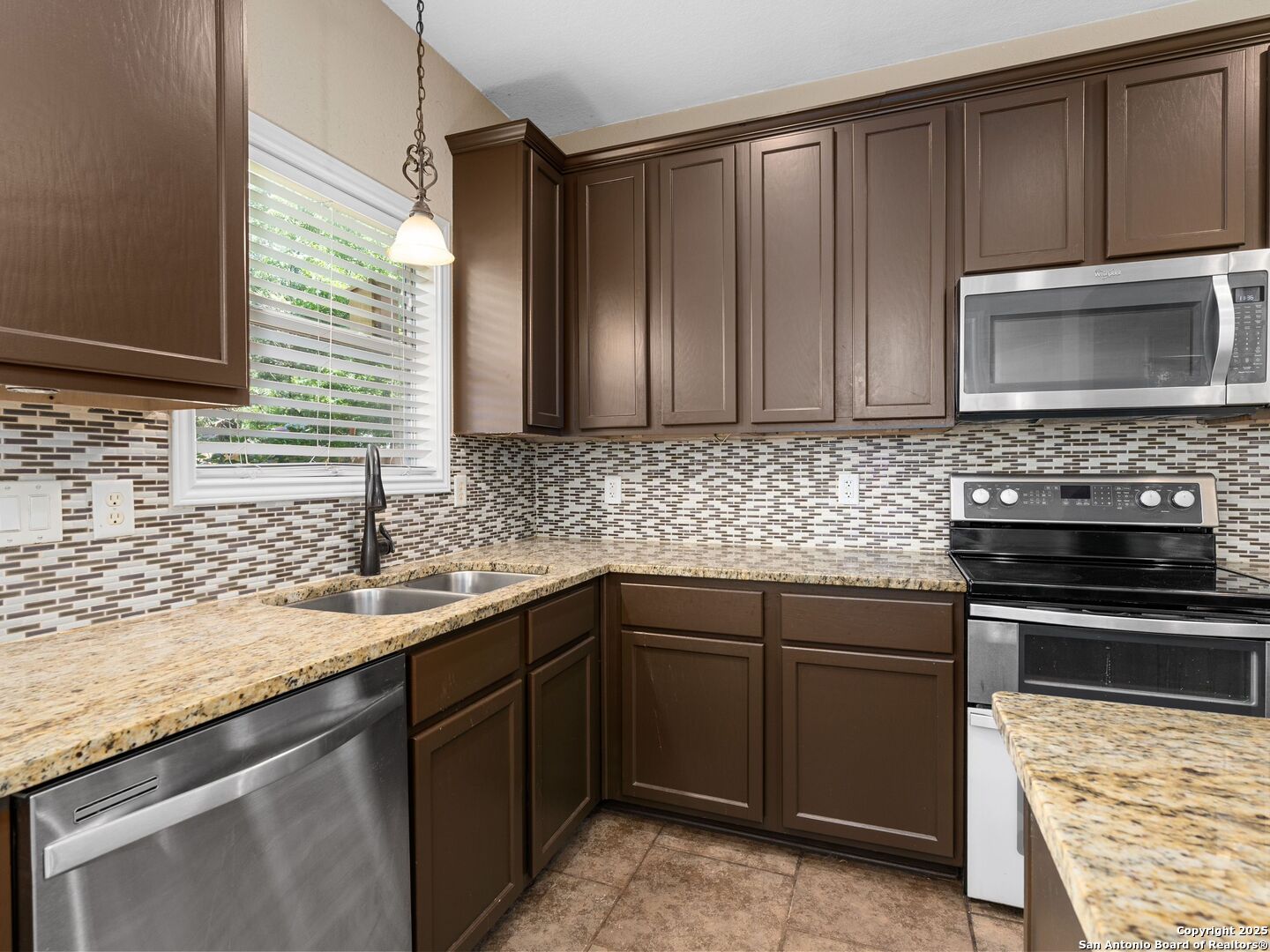 103 Surrey Dr