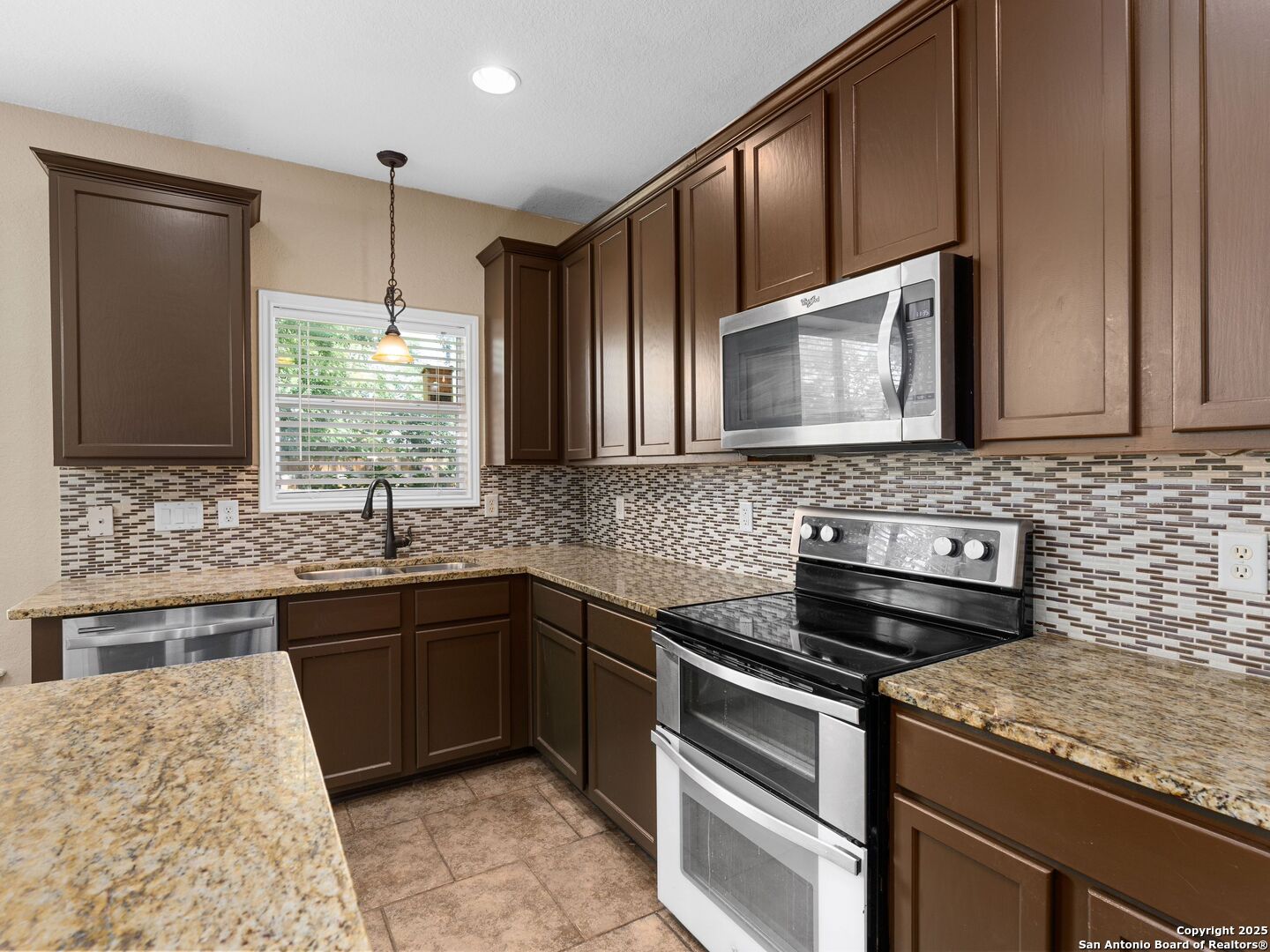 103 Surrey Dr