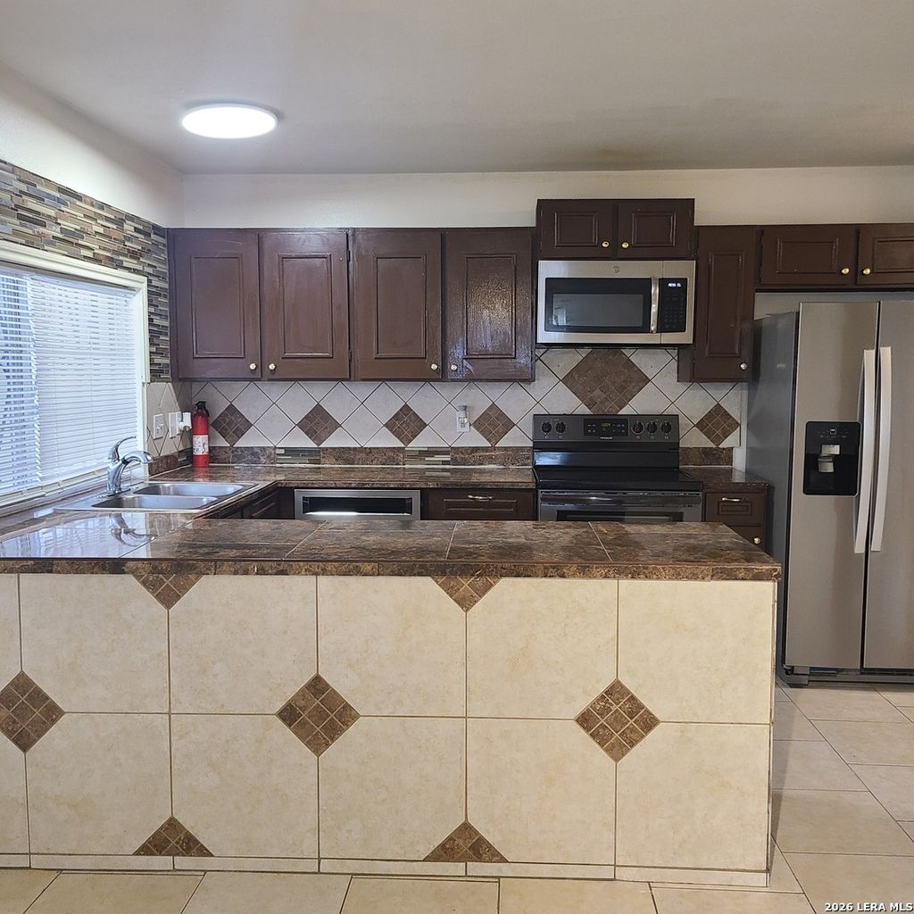 Photo of 6602 Spring Manor, San Antonio, TX 78249 (MLS # 1947958)