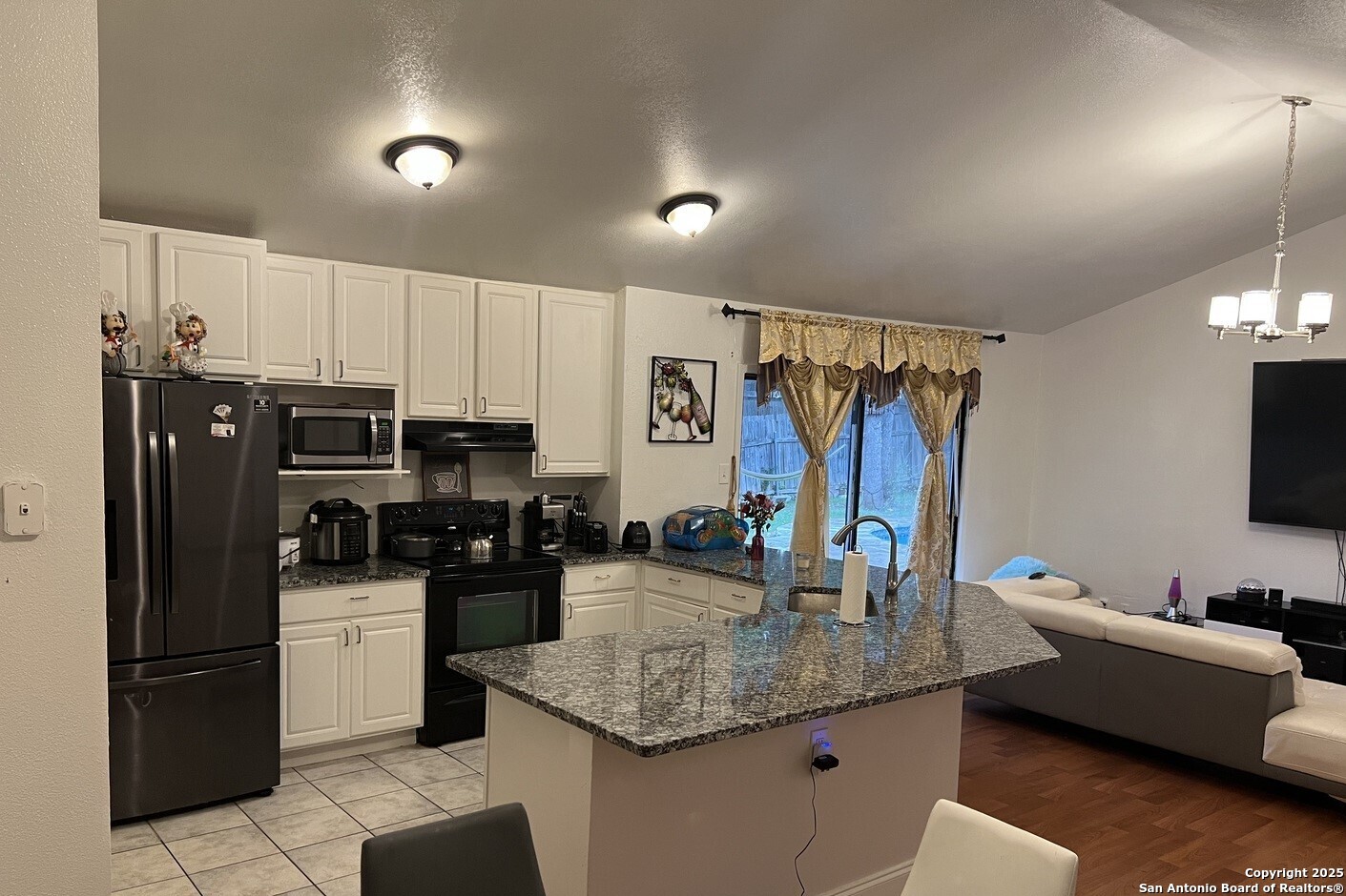6011 Forest Rdg