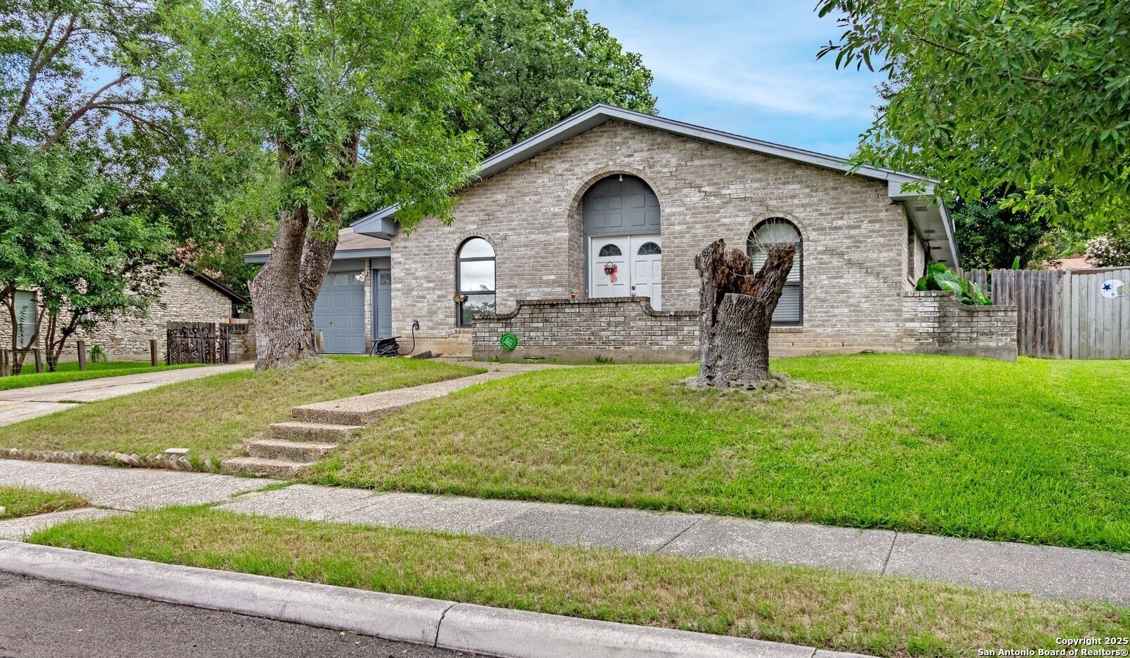 6011 Forest Rdg