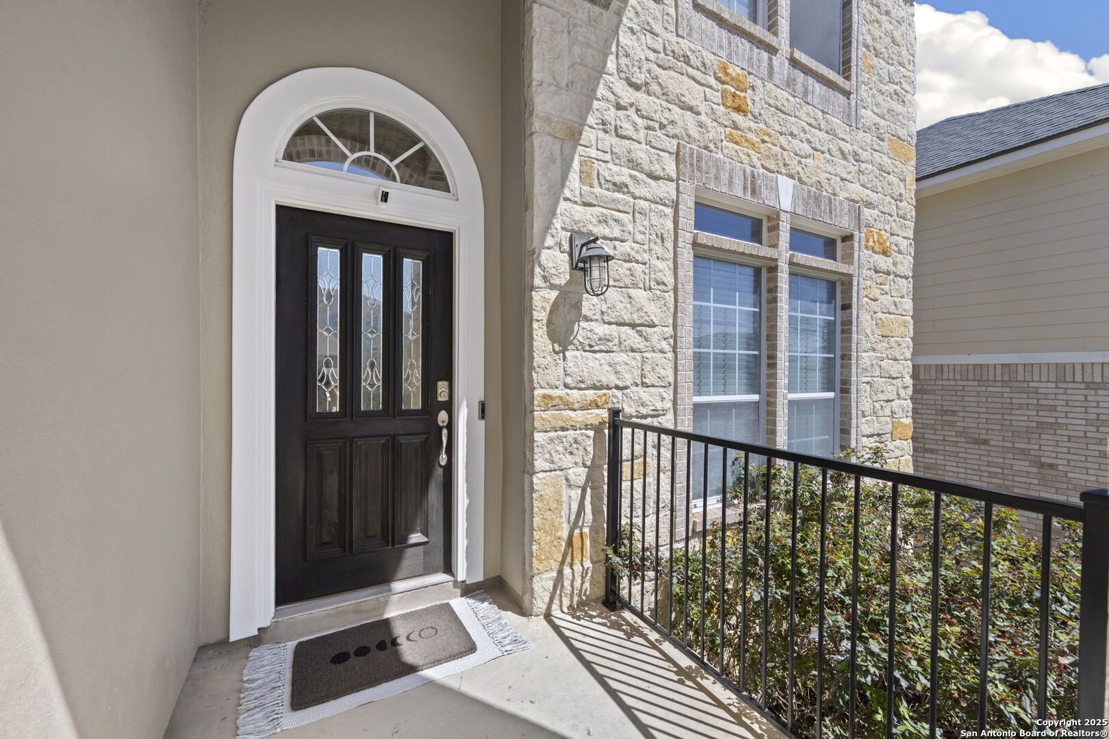 21206 Villa Valencia