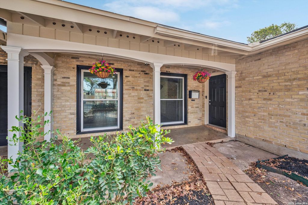 Photo of 130 Dawnridge, San Antonio, TX 78213 (MLS # 1944903)