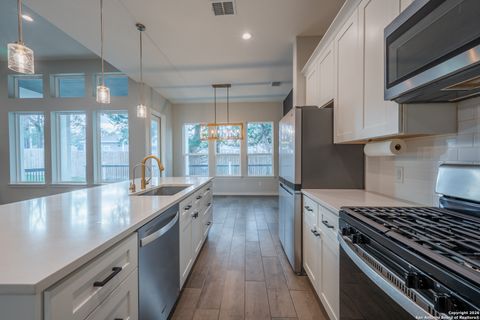 Tiny photo for 29203 Cheyenne Rdg, Boerne, TX 78015 (MLS # 1934371)