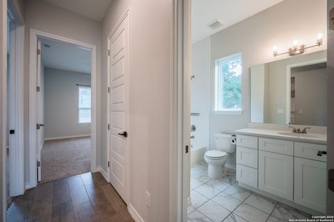 Tiny photo for 29203 Cheyenne Rdg, Boerne, TX 78015 (MLS # 1934371)