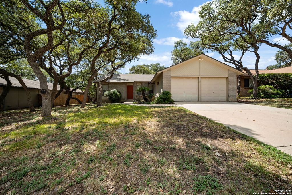 Photo of 7263 ENCHANTED FLAME ST, San Antonio, TX 78250 (MLS # 1898107)