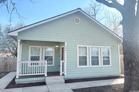 542 Sanches Pleasanton TX 78064