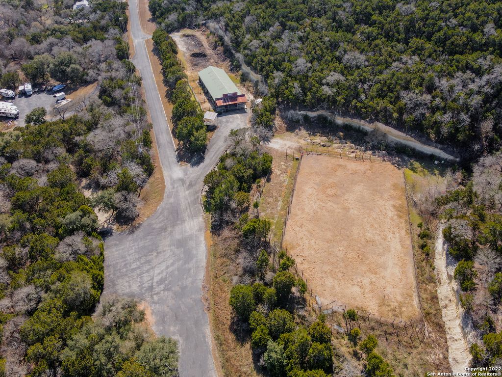 Photo of 437 Private Rd 1706, Helotes, TX 78023 (MLS # 1896989)