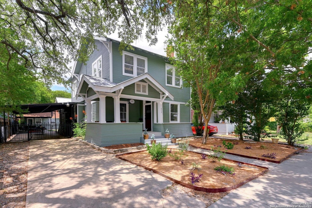 Photo of 619 CEDAR ST, San Antonio, TX 78210 (MLS # 2015720)