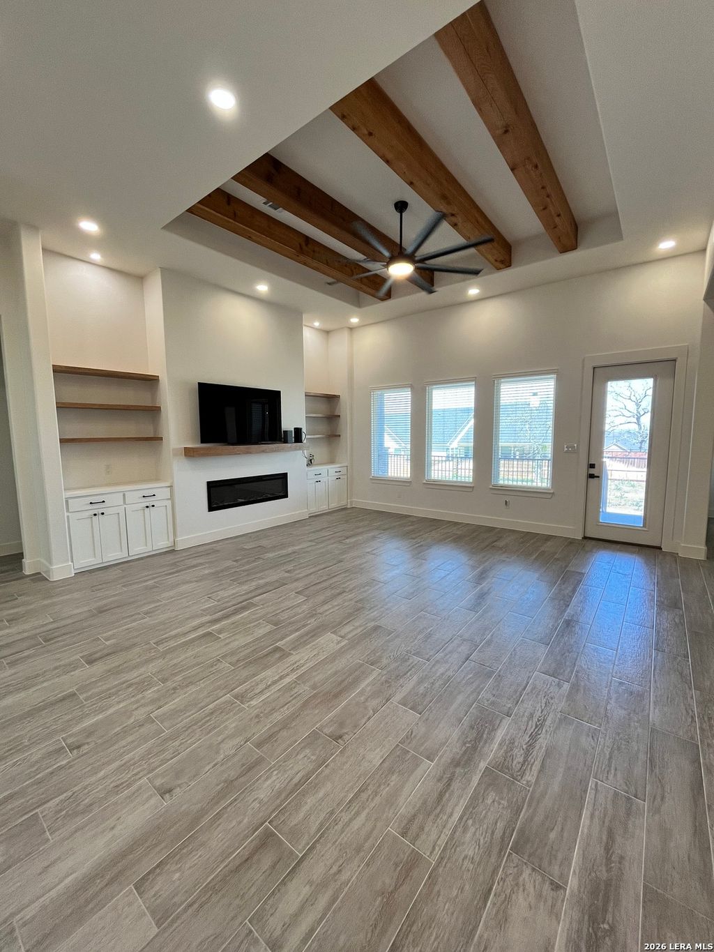 Photo of 105 Ash Parkway, La Vernia, TX 78121 (MLS # 1944081)