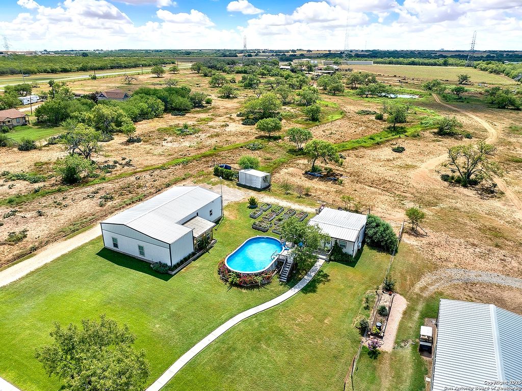 Photo of 149 County Road 256, Floresville, TX 78114 (MLS # 1892332)