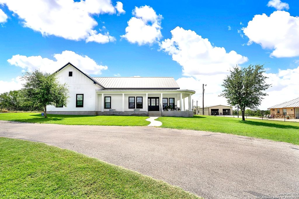 Photo of 149 County Road 256, Floresville, TX 78114 (MLS # 1892332)