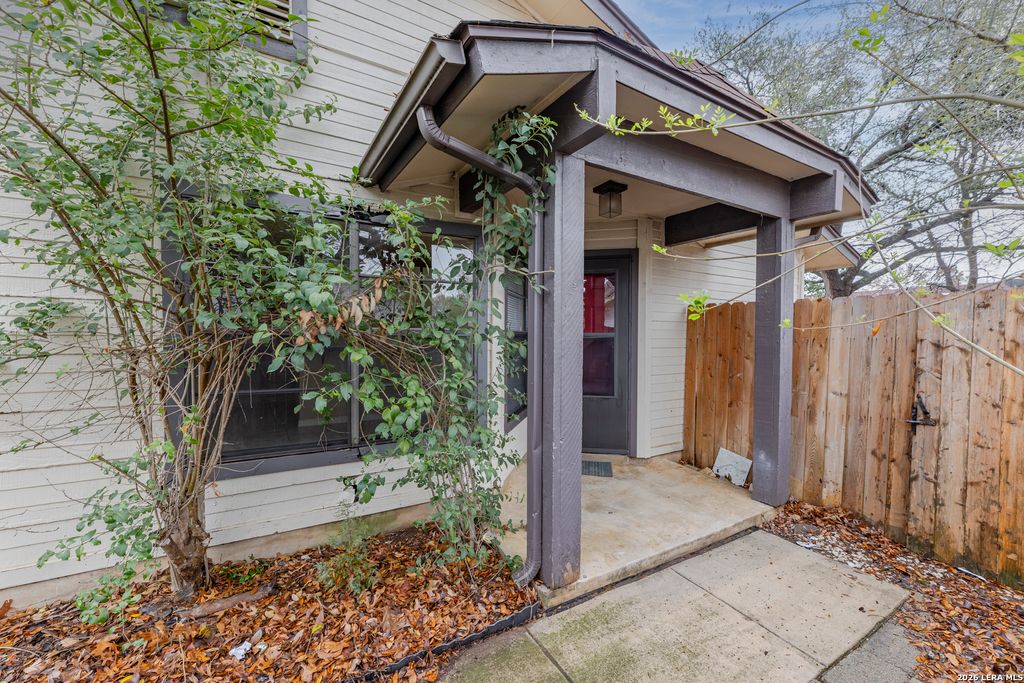 Photo of 9402 Valley Rdg, San Antonio, TX 78250 (MLS # 1949105)