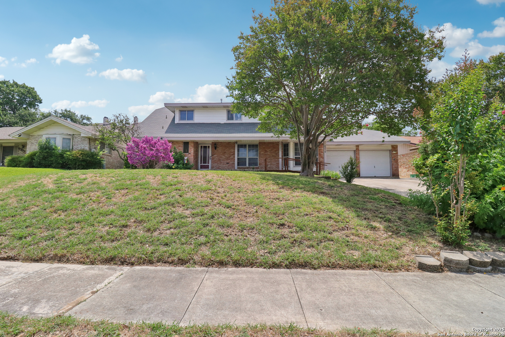 6210 Echo Hill