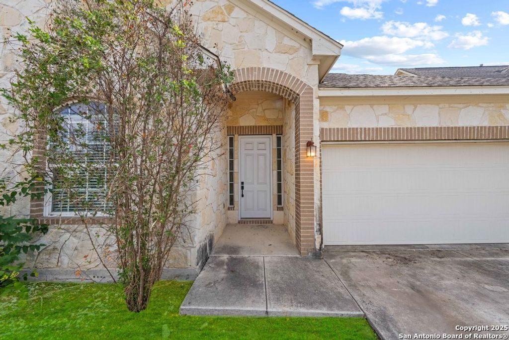 Photo of 11230 Begonia Rock, San Antonio, TX 78245 (MLS # 1930164)