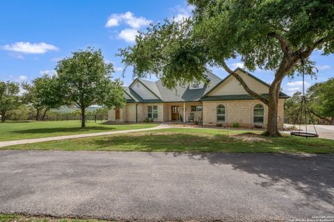2561 Stoney Creek Bulverde TX 78163
