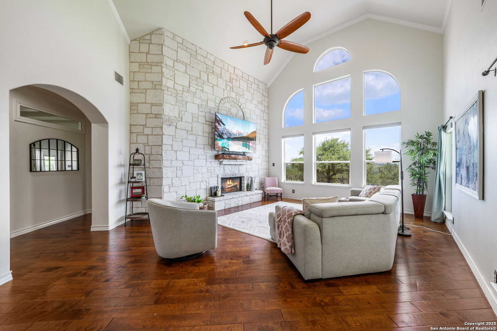 2561 Stoney Creek