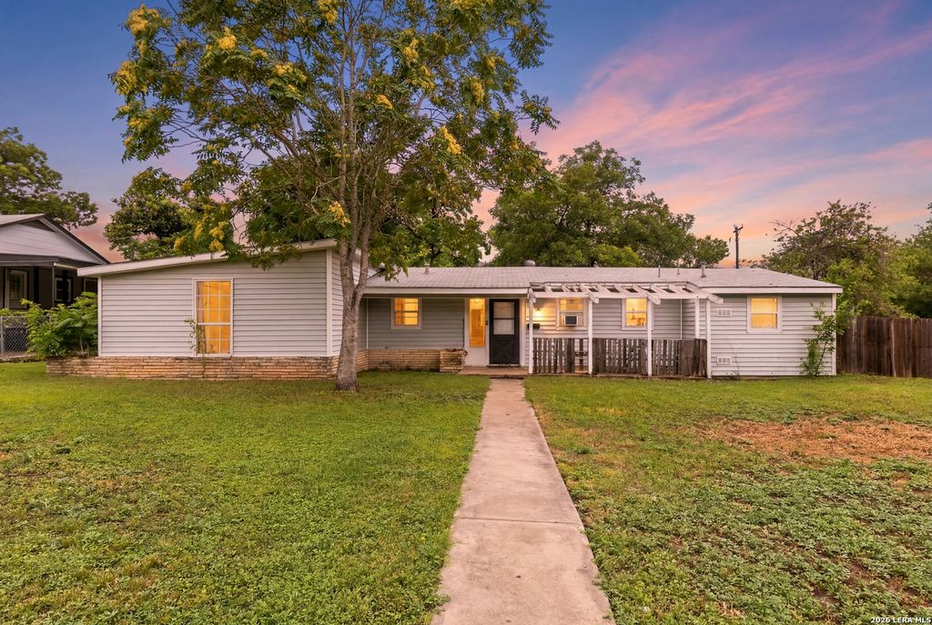 Photo of 530 JOHN ADAMS DR, San Antonio, TX 78228 (MLS # 1993453)