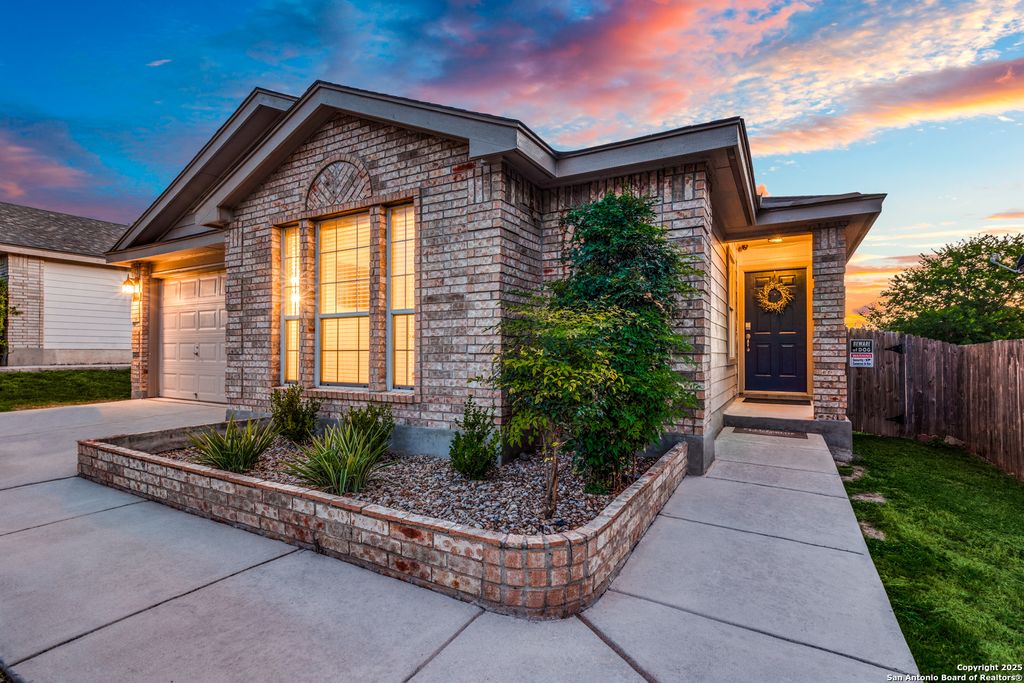 Photo of 655 Limestone Flat, San Antonio, TX 78251 (MLS # 1913554)