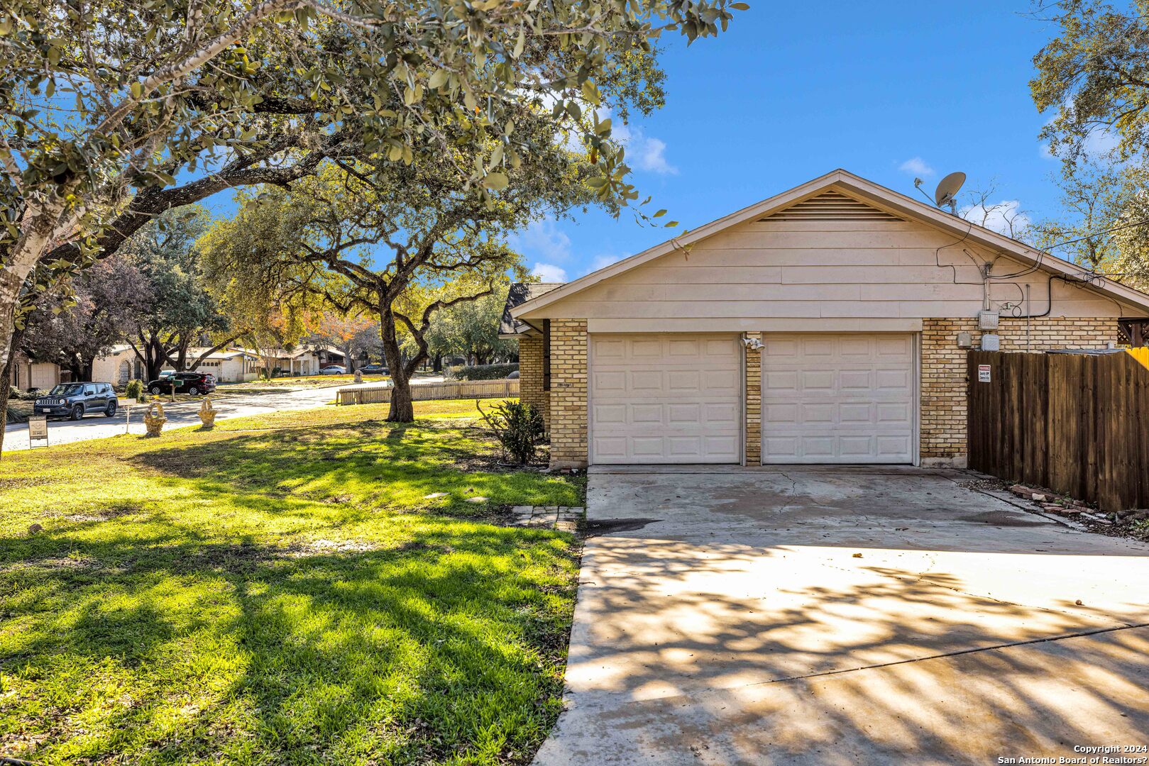 200 SHALIMAR DR