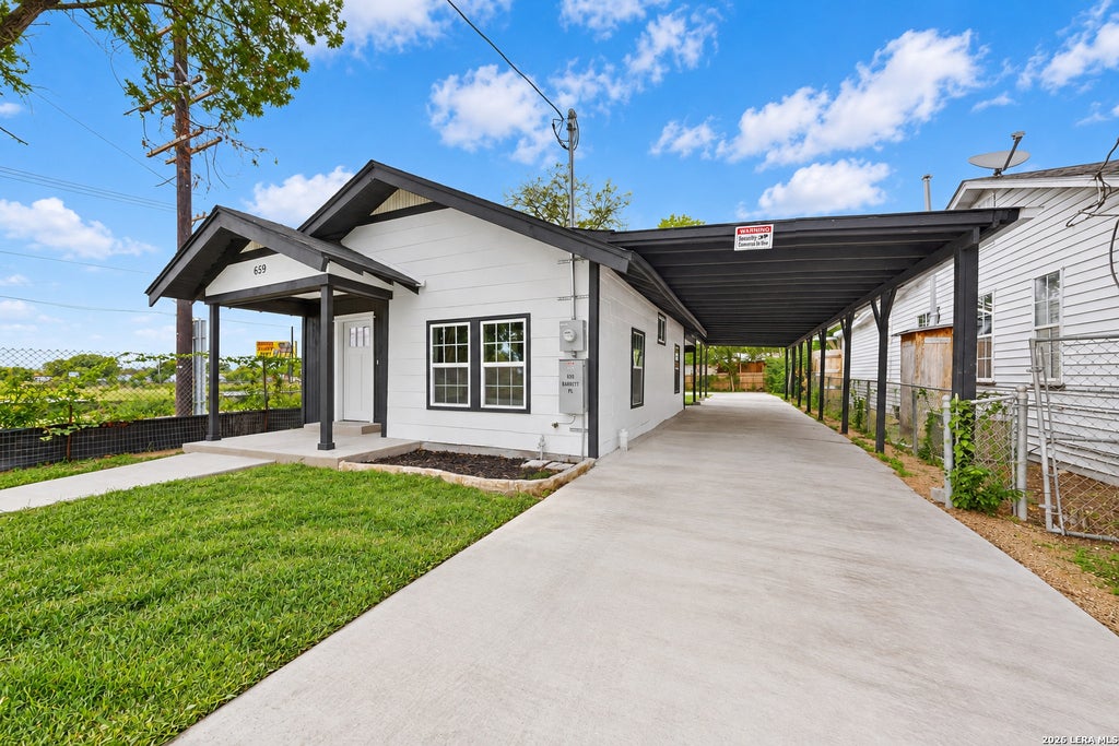 Photo of 659 BARRETT PL, San Antonio, TX 78225 (MLS # 2023618)