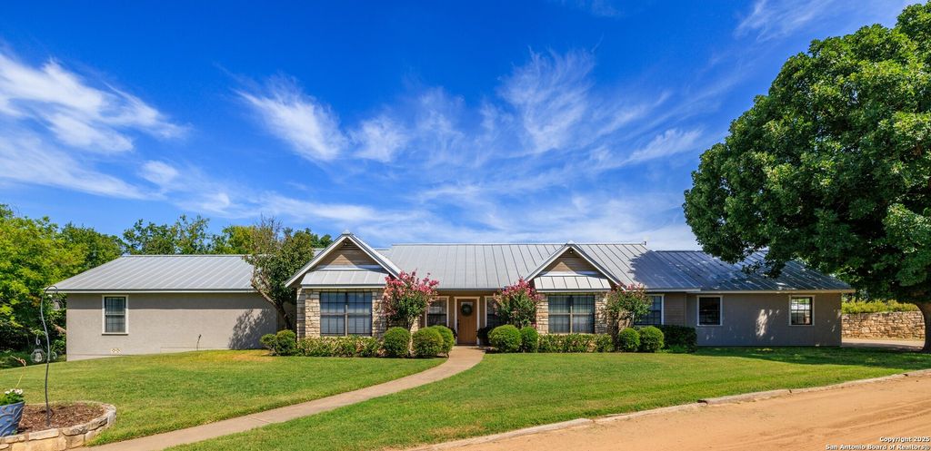 Photo of 3936 S State HWY 16, Fredericksburg, TX 78624 (MLS # 1925270)