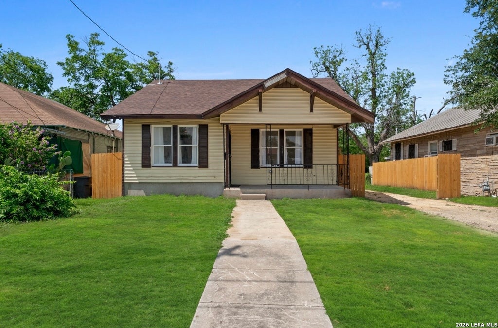 Photo of 637 Canton, San Antonio, TX 78202 (MLS # 1955795)