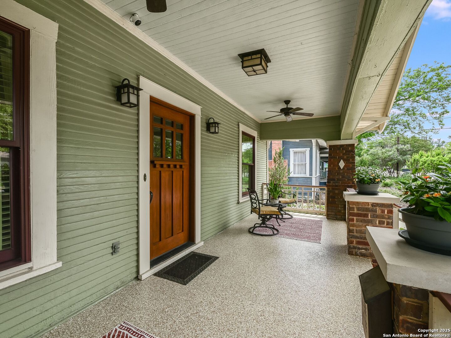 207 Queen Anne