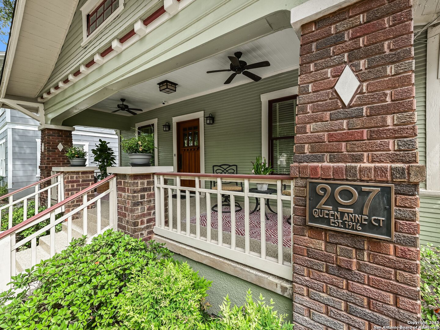 207 Queen Anne
